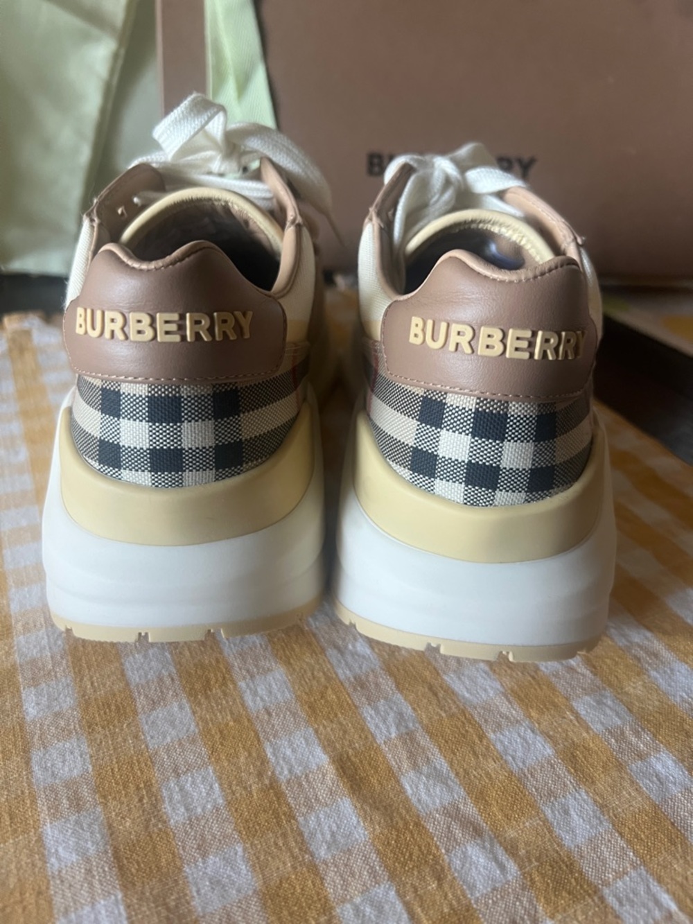 NWT Burberry Cream, Beige & Tan Low-Top Sneakers with Signature Check. - Picture 3 of 11